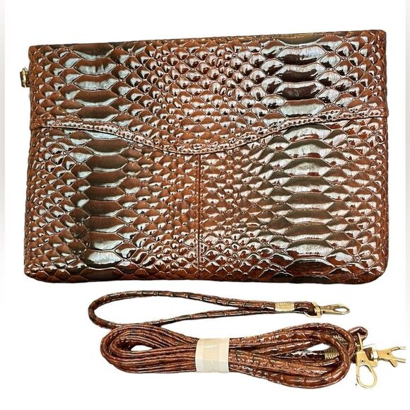 FAUX SNAKESKIN CLUTCH CROSSBODY IN BROWN - Picture 1 of 7